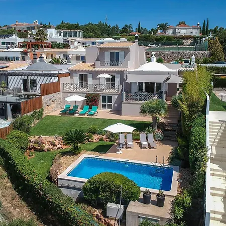 Vista Villa *